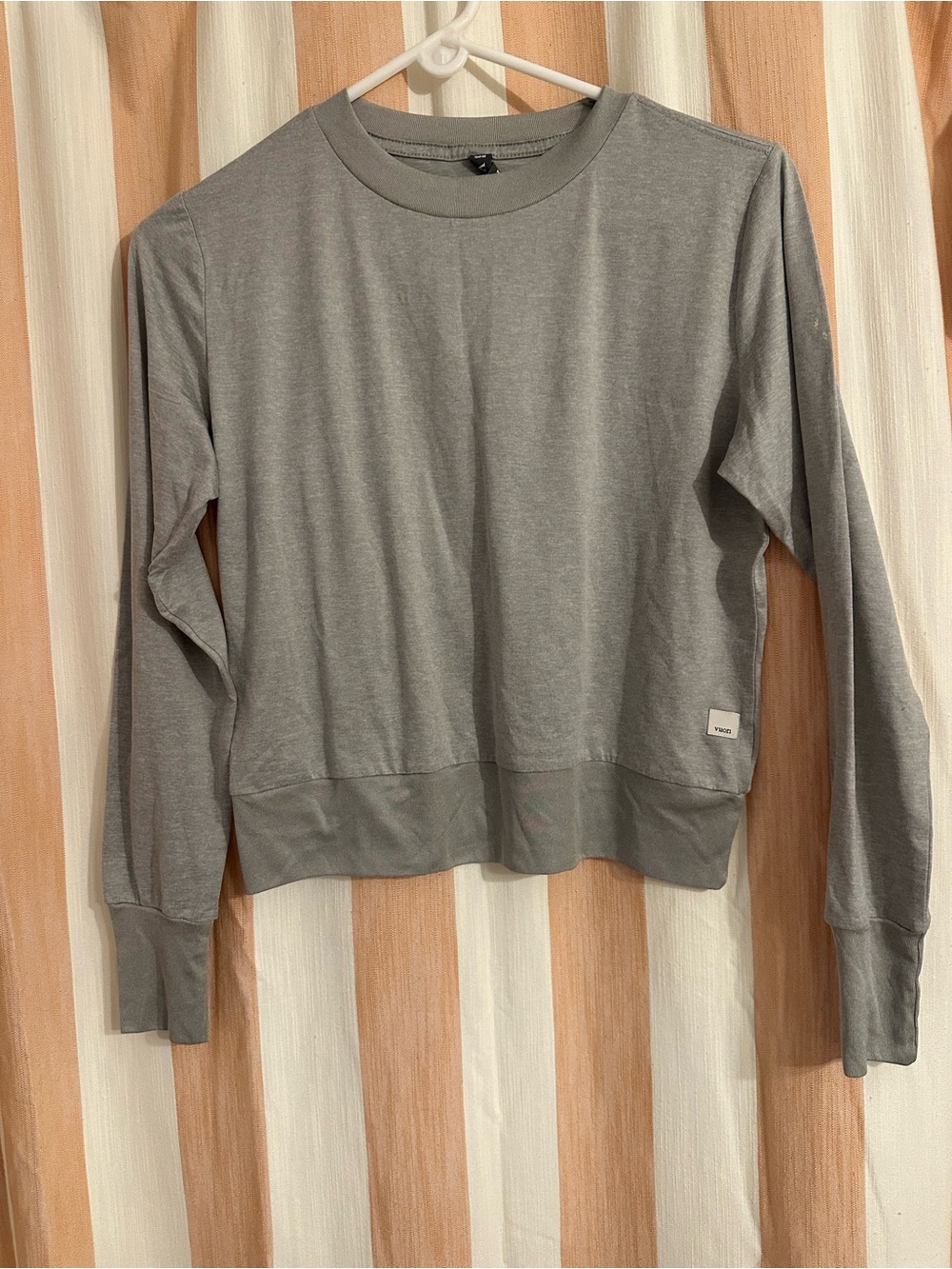 Vuori Light Grey Long-Sleeve Crewneck Sweatshirt